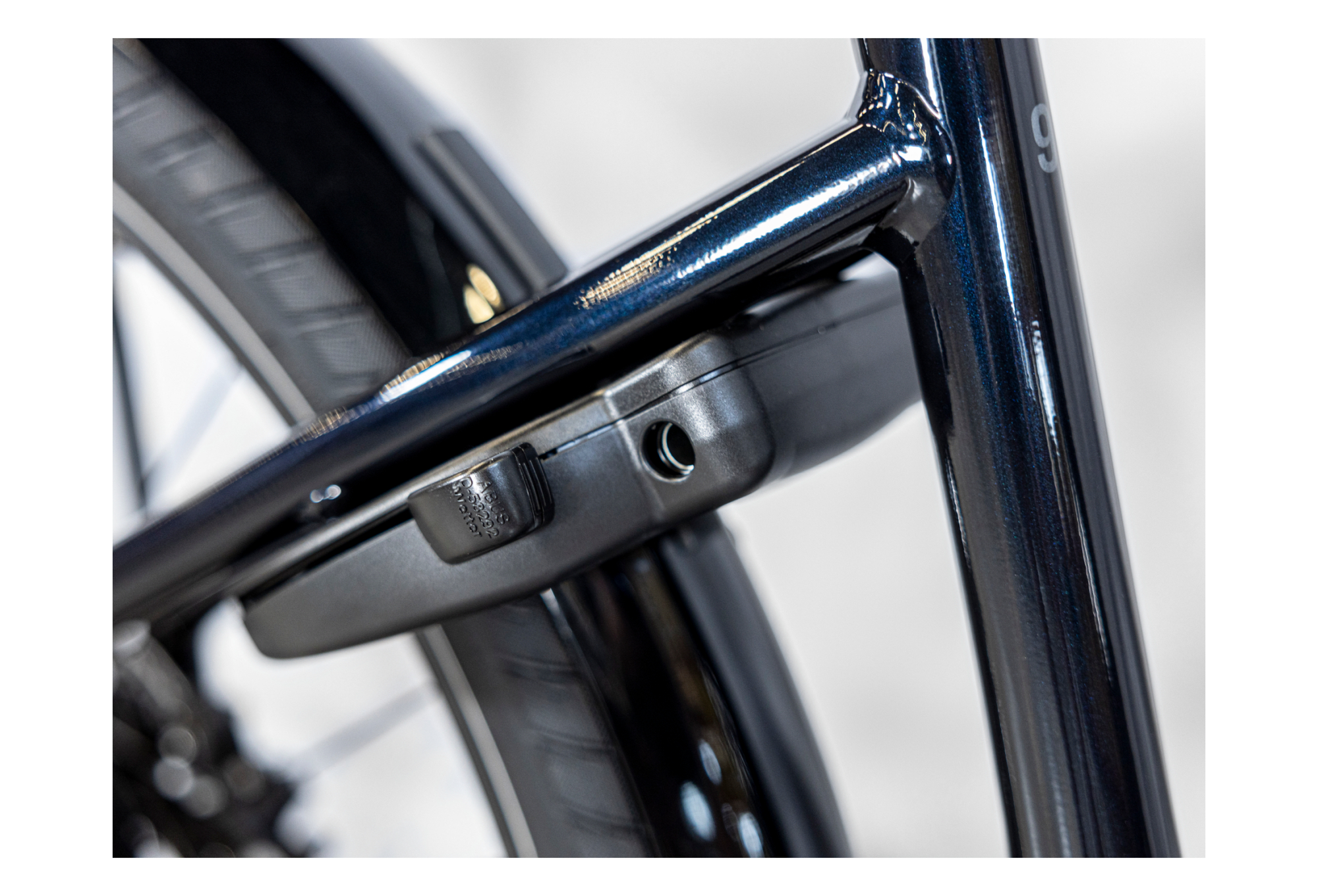 Vélo de Ville Électrique Trek Allant+ 9 Lowstep Enviolo Courroie 625 Wh 650b Bleu Foncé 2024 L / 175-186 cm